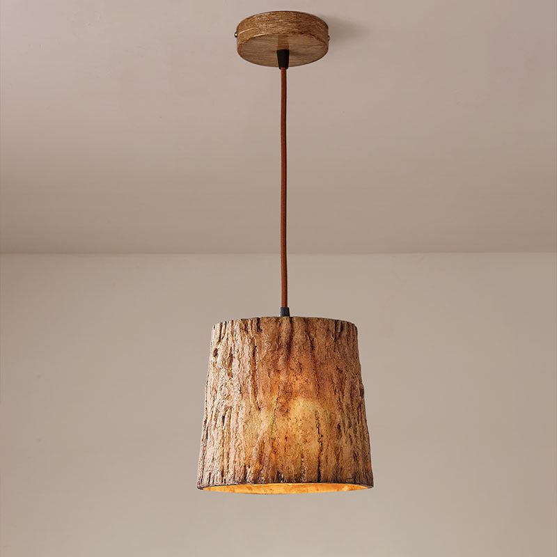 Lámpara colgante de troncos de madera