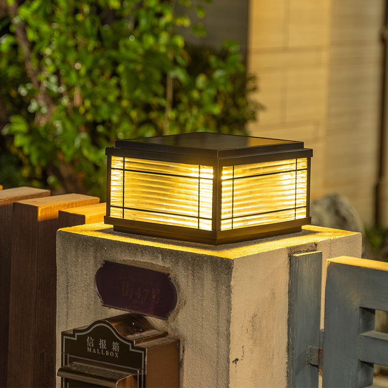 Lámpara solar de exterior para postes