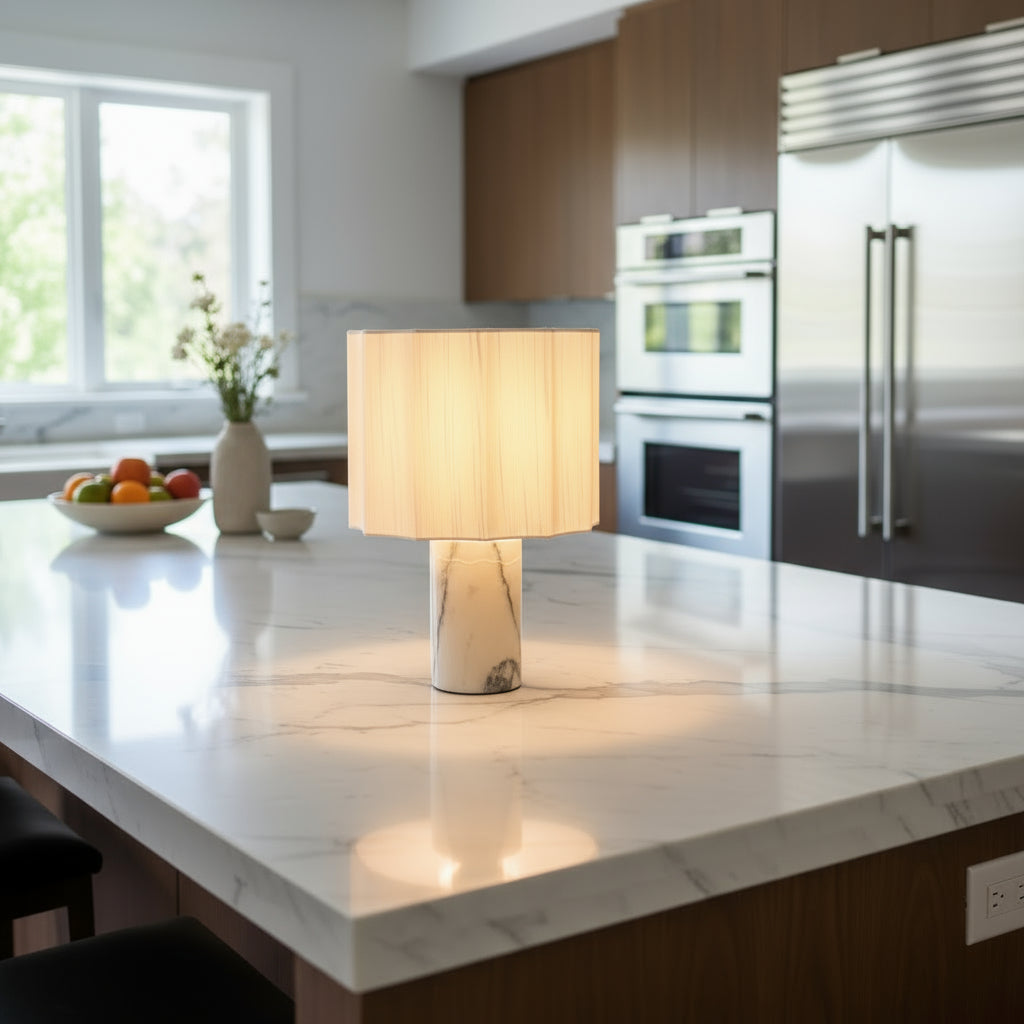 Lámpara de sobremesa de mármol Mirna